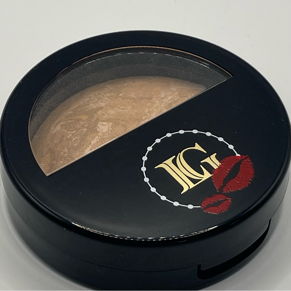 Laura Geller Baked Balance-N-Brighten Foundation Make-up Light .32 oz